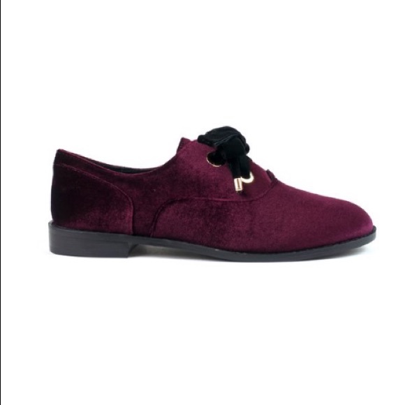 Big Eyelets Velvet Burgundy Boyfriend Oxford - Picture 7 of 8